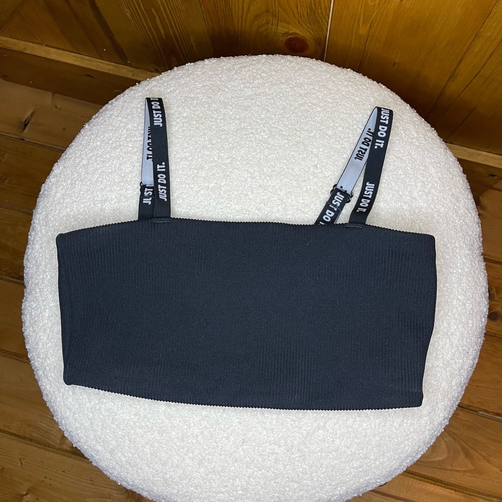 Nike Crop Bra / Top
